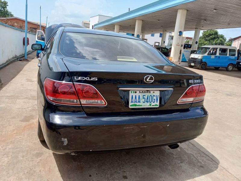 Main image of 2005 LEXUS ES